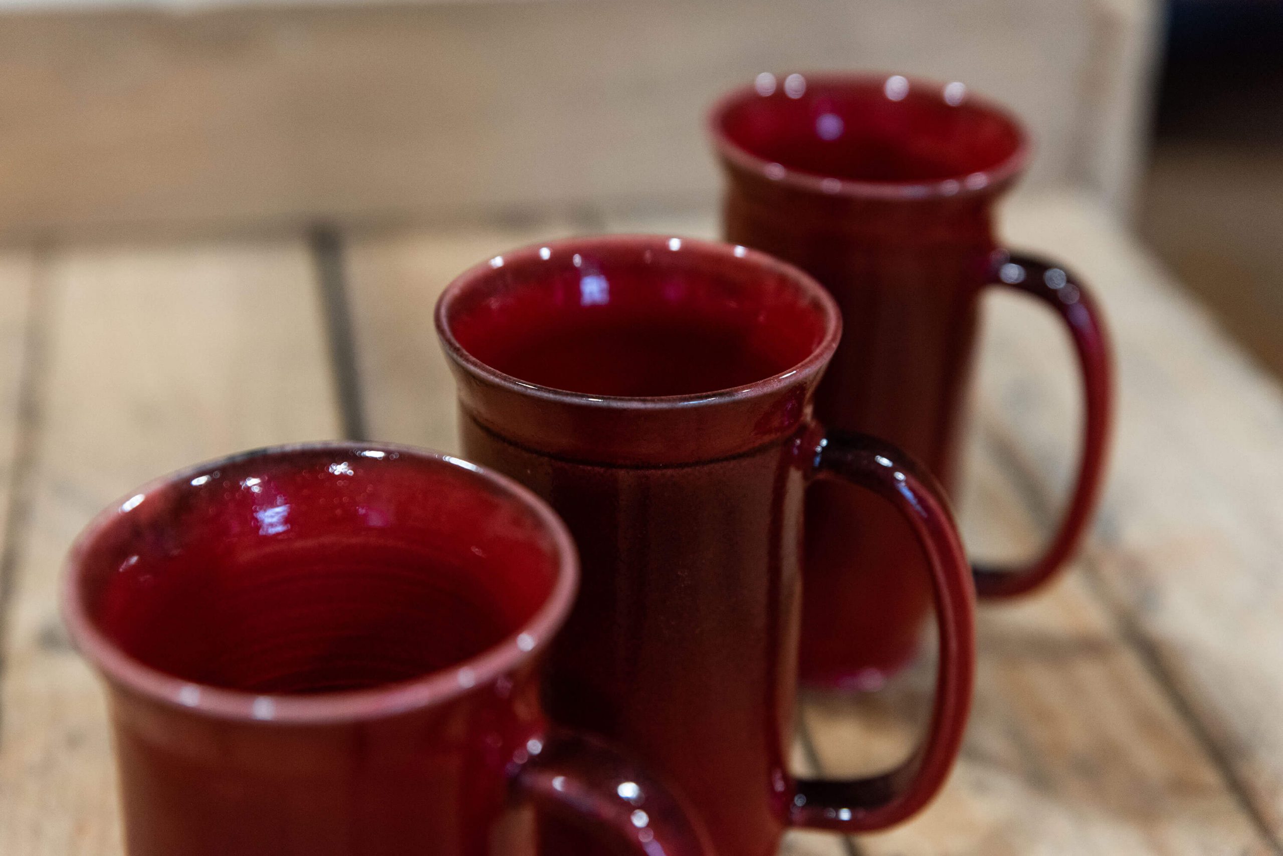 mug pour le thé, couleur rouge, en grès