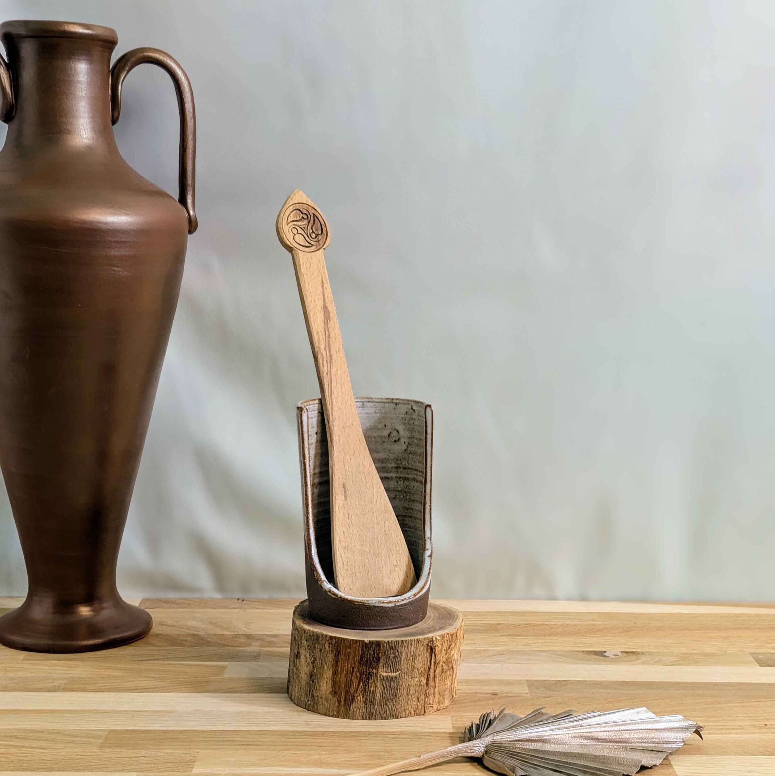 Repose cuillère à notre boutique et notre atelier La Poterie de Sandra and Co à Corseul, en Bretagne