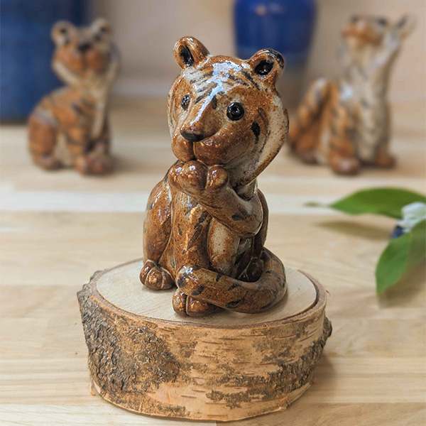 Tigre, céramique décorative, à la poterie de sandra and co, en Bretagne, Dinan, Lamballe